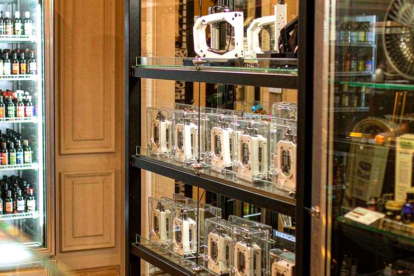 Buyer's Guide to vape accessories — bulk case