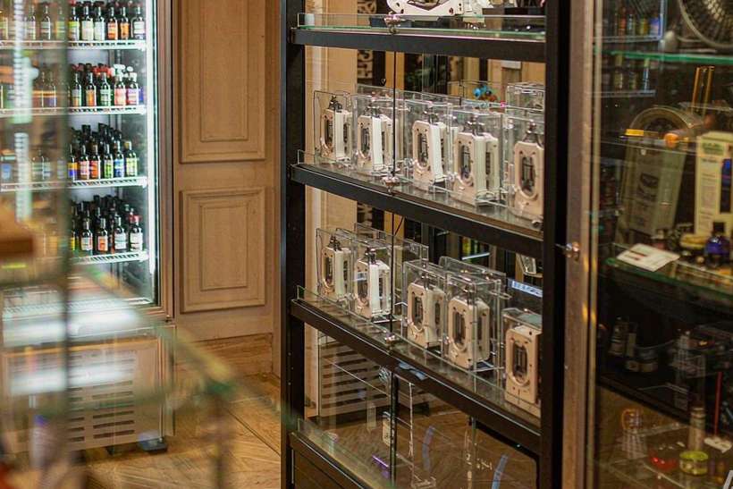 Buyer's Guide to vape mods — container load