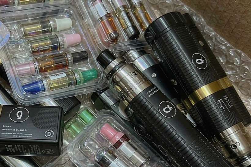 FAQ on vape accessories — bulk case