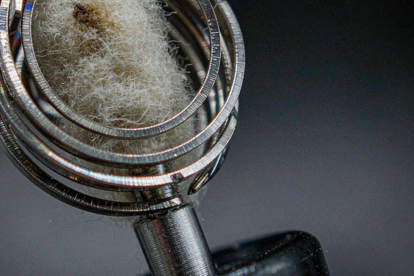 FAQ on vape disposables — bulk case