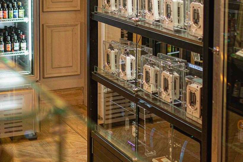 How to Store vape e-liquid — container load