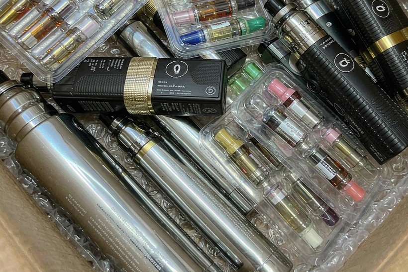 How to Store vape tanks — container load