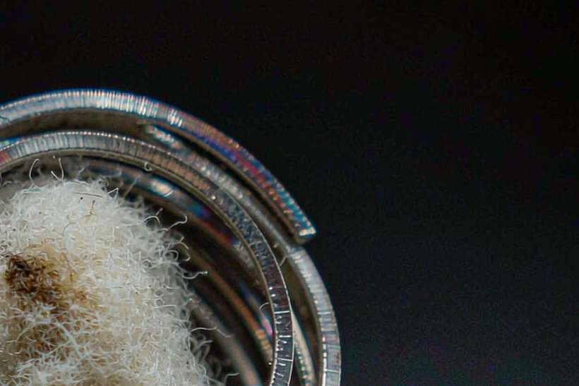 Launch Plan for vape bundles — small parcel