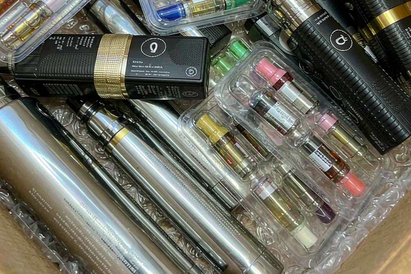 Launch Plan for vape kits — small parcel