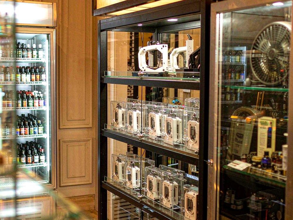 Market Overview of vape kits — premium tier